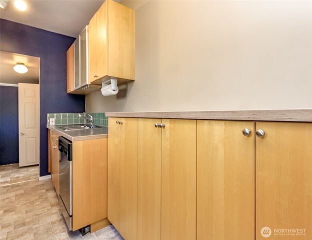 611 N Junett Street N, Tacoma, WA 98406