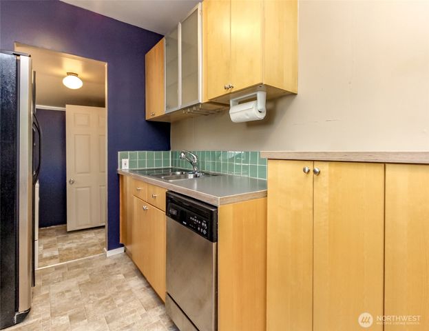 611 N Junett Street N, Tacoma, WA 98406