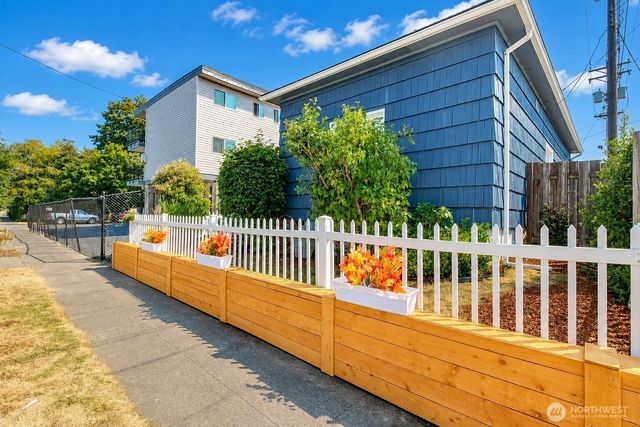 611 N Junett Street N, Tacoma, WA 98406
