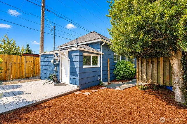 611 N Junett Street N, Tacoma, WA 98406