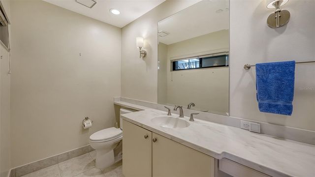 2110 HARBOURSIDE DRIVE 558, Longboat Key, FL 34228