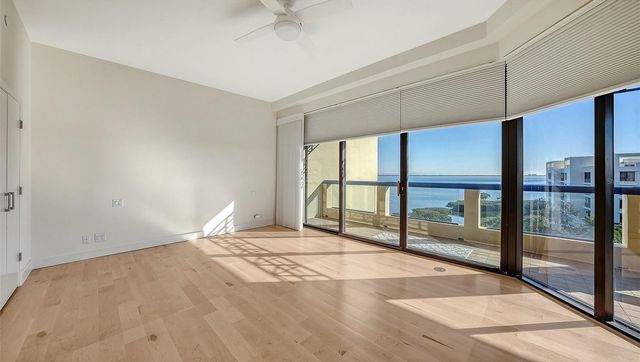 2110 HARBOURSIDE DRIVE 558, Longboat Key, FL 34228