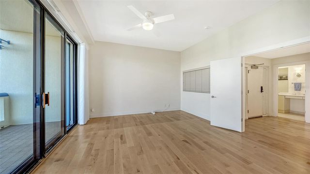 2110 HARBOURSIDE DRIVE 558, Longboat Key, FL 34228