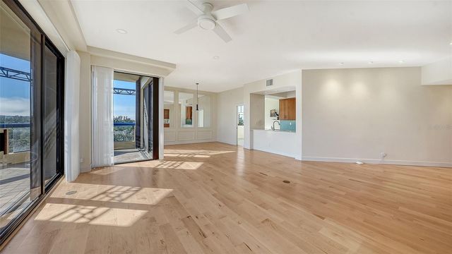 2110 HARBOURSIDE DRIVE 558, Longboat Key, FL 34228