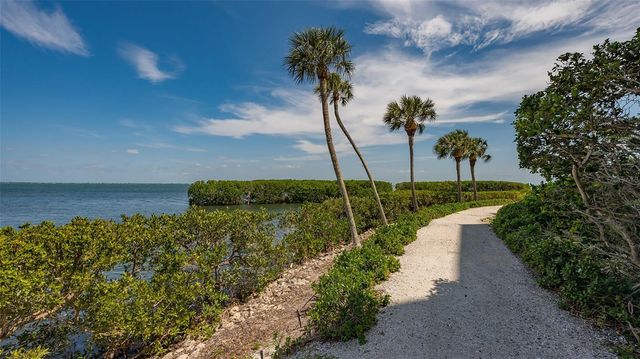 2110 HARBOURSIDE DRIVE 558, Longboat Key, FL 34228