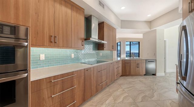 2110 HARBOURSIDE DRIVE 558, Longboat Key, FL 34228