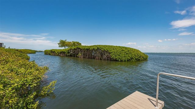 2110 HARBOURSIDE DRIVE 558, Longboat Key, FL 34228