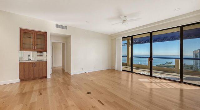 2110 HARBOURSIDE DRIVE 558, Longboat Key, FL 34228