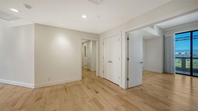 2110 HARBOURSIDE DRIVE 558, Longboat Key, FL 34228