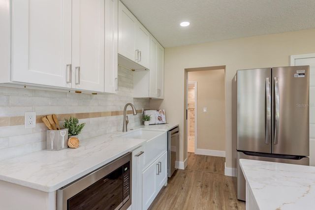 2480 DEL RIO WAY, Dunedin, FL 34698