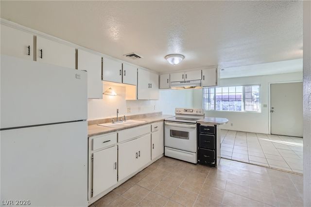 3604 Thomas Avenue 4, North Las Vegas, NV 89030