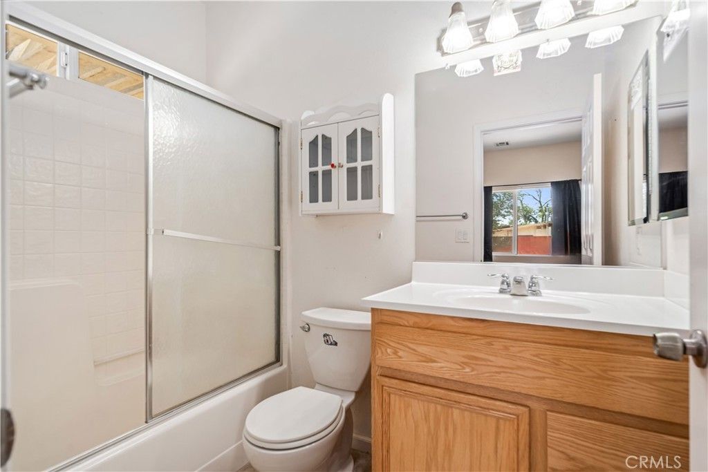 Image 23 of property listing at 1315 W Avenue I, Lancaster, CA 93534