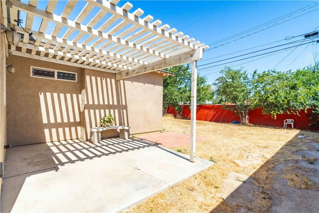 Image 31 of property listing at 1315 W Avenue I, Lancaster, CA 93534