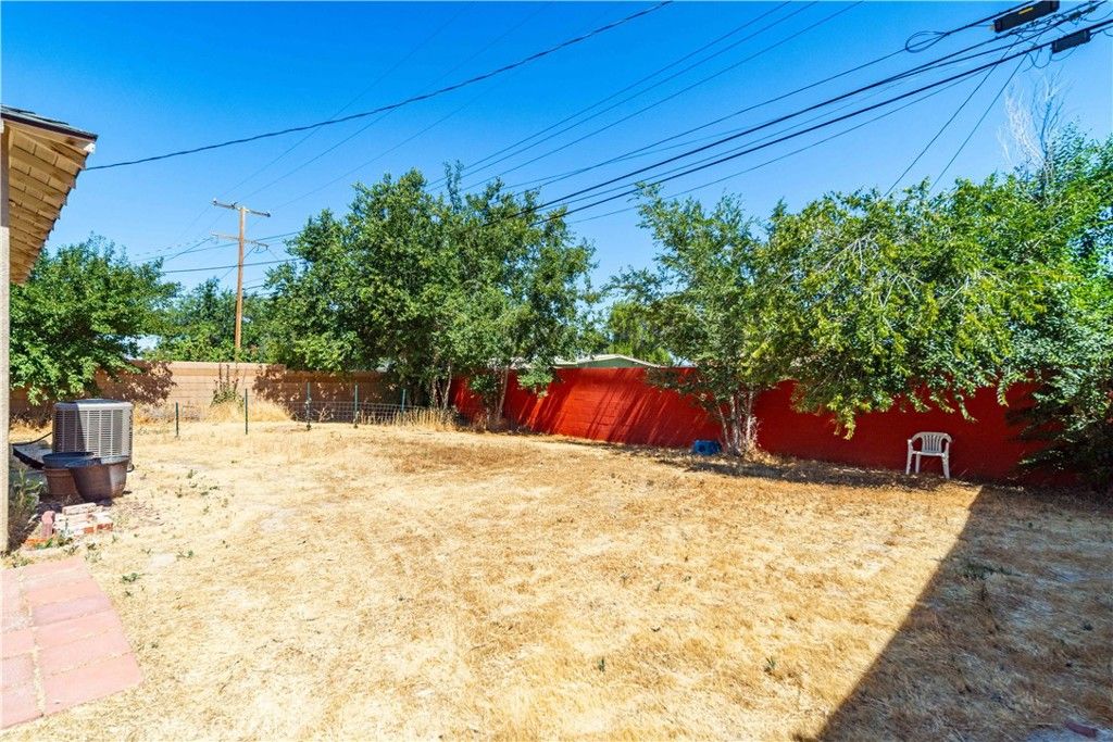 Image 34 of property listing at 1315 W Avenue I, Lancaster, CA 93534