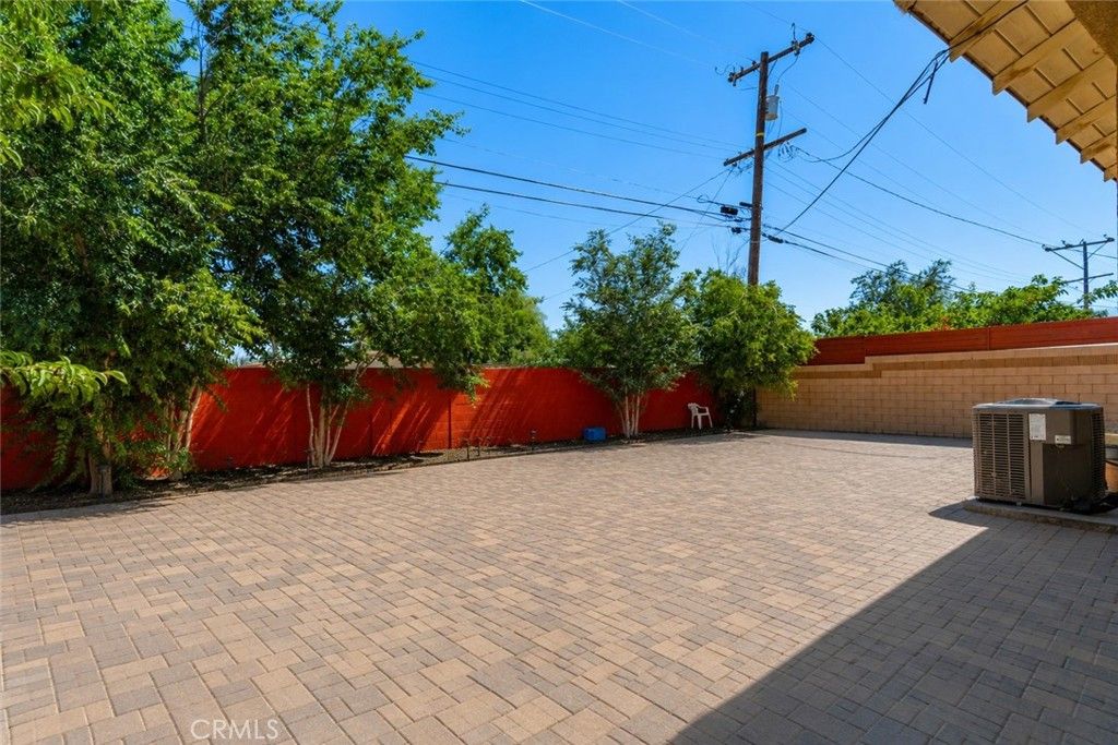 Image 37 of property listing at 1315 W Avenue I, Lancaster, CA 93534