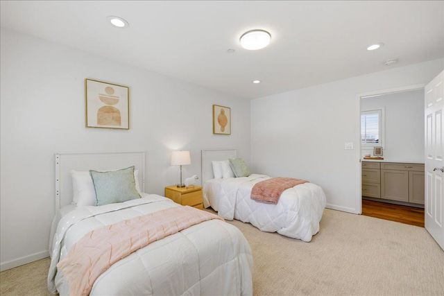 612 Hudson Street, Redwood City, CA 94061