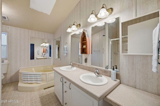 2190 WILDLIFE Trail, Overgaard, AZ 85933