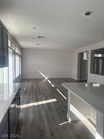 7065 West Camero Avenue, Las Vegas, NV 89113