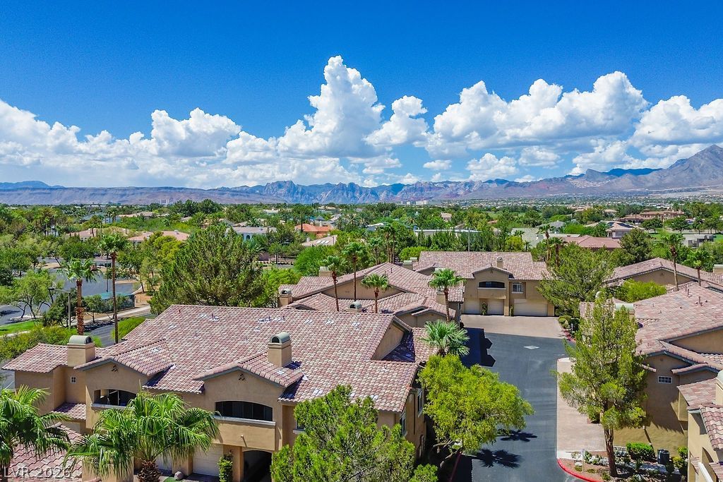 8733 Red Brook Drive 203, Las Vegas, NV 89128 — photo 2