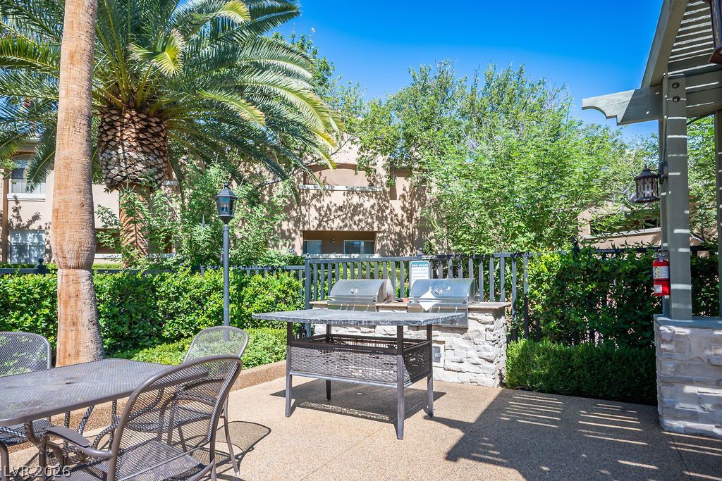 8733 Red Brook Drive 203, Las Vegas, NV 89128 — photo 4
