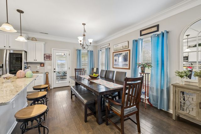 2501 Pinnacle Dr, Chapel Hill, TN 37034