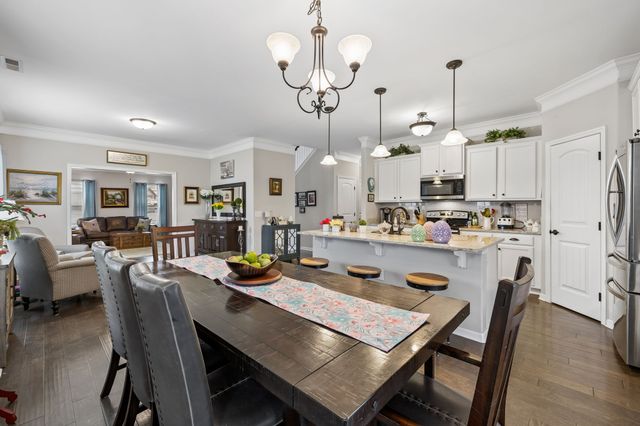 2501 Pinnacle Dr, Chapel Hill, TN 37034