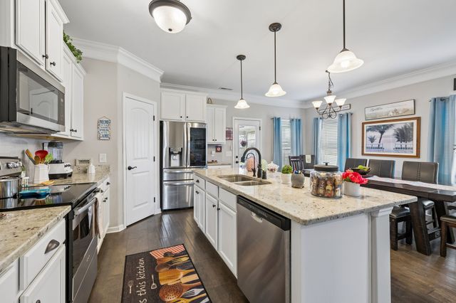 2501 Pinnacle Dr, Chapel Hill, TN 37034