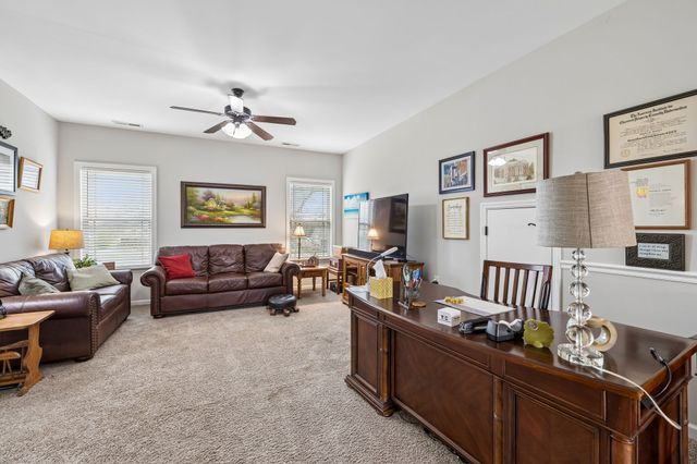 2501 Pinnacle Dr, Chapel Hill, TN 37034
