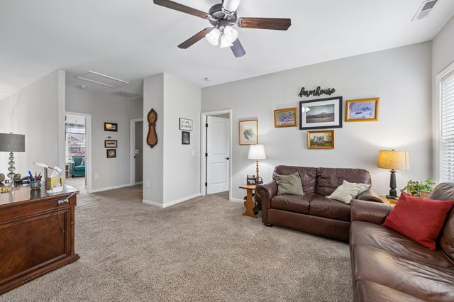 2501 Pinnacle Dr, Chapel Hill, TN 37034
