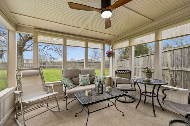2501 Pinnacle Dr, Chapel Hill, TN 37034