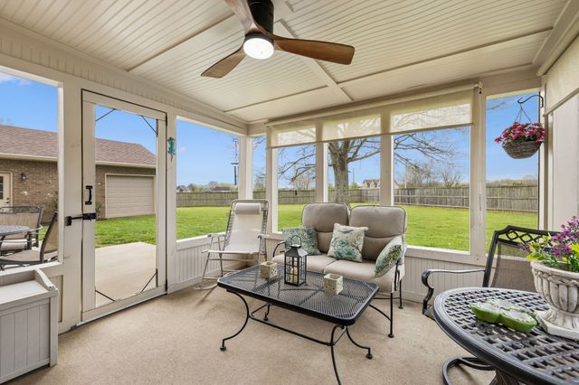 2501 Pinnacle Dr, Chapel Hill, TN 37034