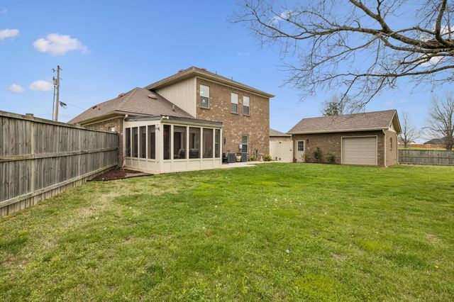 2501 Pinnacle Dr, Chapel Hill, TN 37034