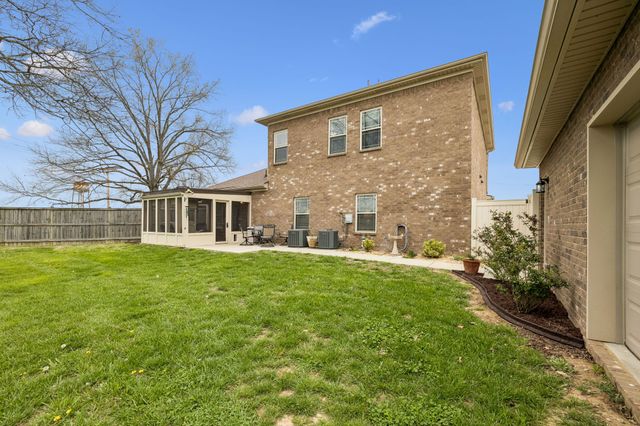 2501 Pinnacle Dr, Chapel Hill, TN 37034