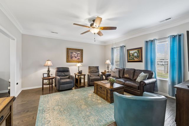2501 Pinnacle Dr, Chapel Hill, TN 37034