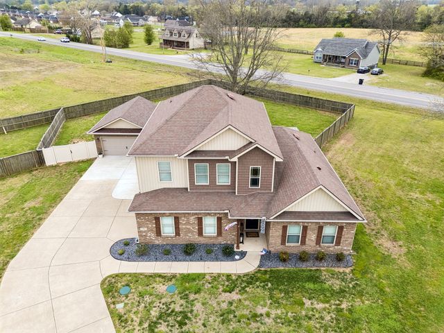 2501 Pinnacle Dr, Chapel Hill, TN 37034