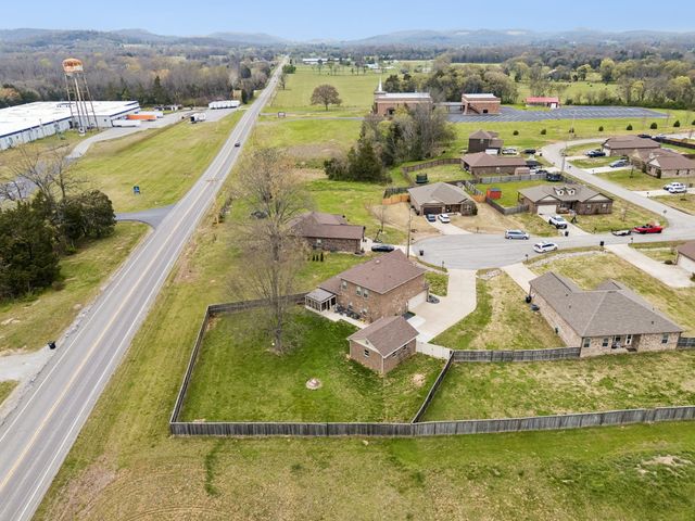 2501 Pinnacle Dr, Chapel Hill, TN 37034