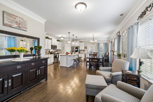 2501 Pinnacle Dr, Chapel Hill, TN 37034