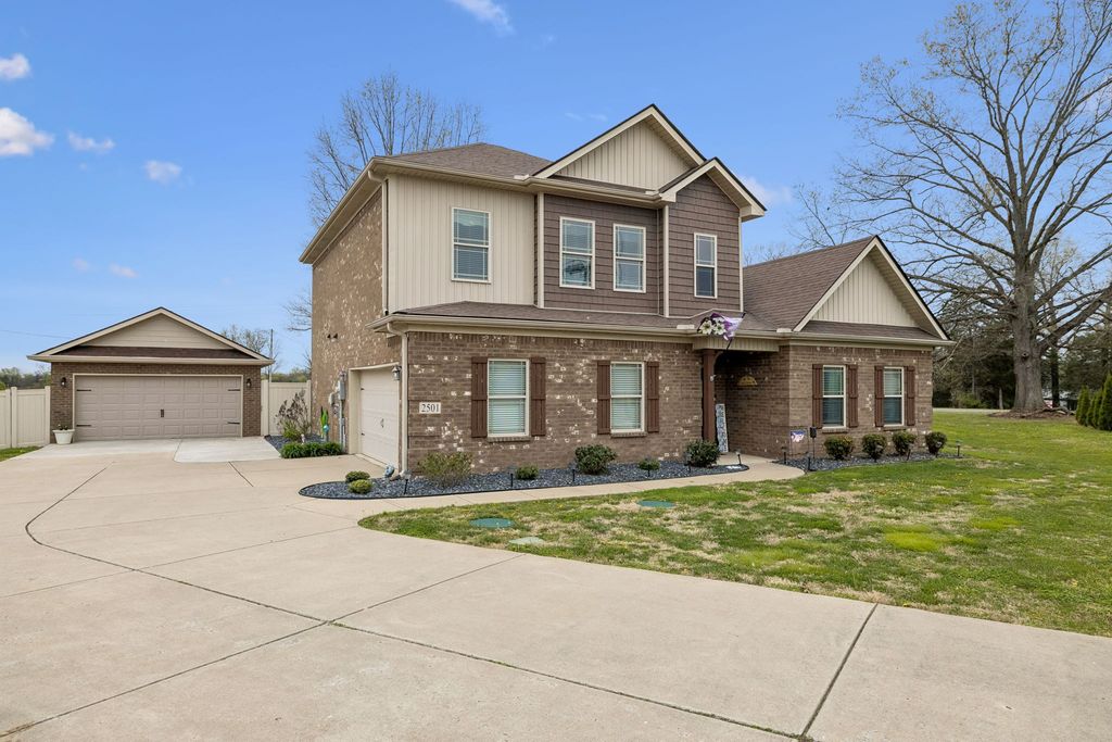 2501 Pinnacle Dr, Chapel Hill, TN 37034