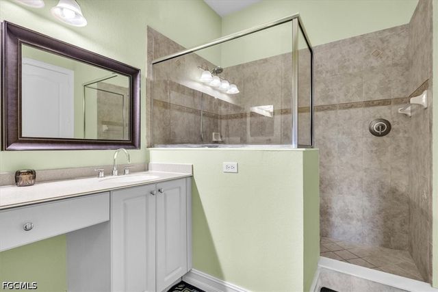 6050 Jonathans Bay CIR 102, Fort Myers, FL 33908