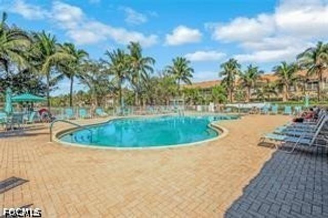 6050 Jonathans Bay CIR 102, Fort Myers, FL 33908