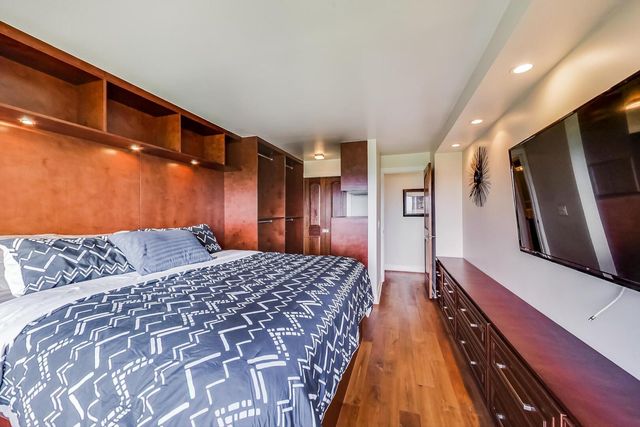 1850 N CLARK Street 1205, Chicago, IL 60614