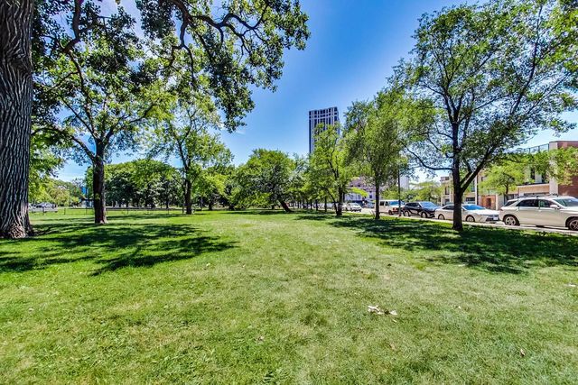 1850 N CLARK Street 1205, Chicago, IL 60614