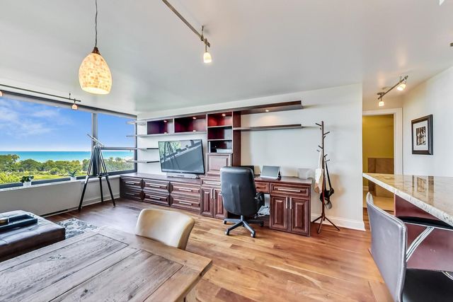 1850 N CLARK Street 1205, Chicago, IL 60614