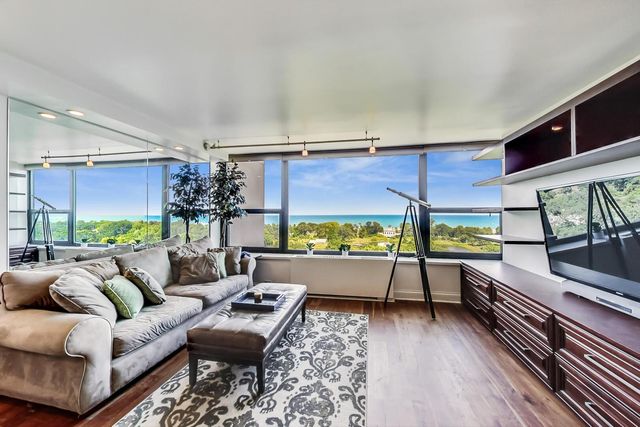 1850 N CLARK Street 1205, Chicago, IL 60614