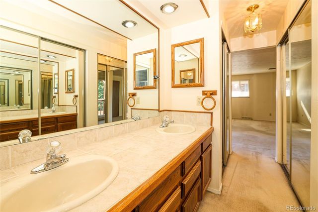 10521 E Dorado Avenue, Englewood, CO 80111