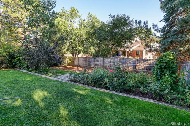 10521 E Dorado Avenue, Englewood, CO 80111