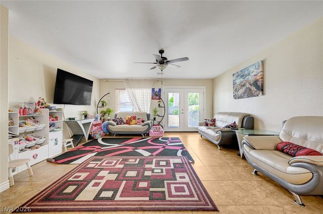 1119 Emerald Stone Avenue, North Las Vegas, NV 89081