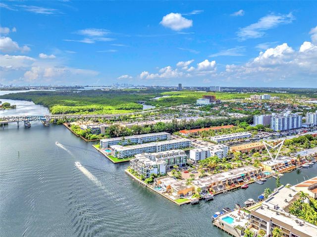 3925 NE 167th St 20, North Miami Beach, FL 33160
