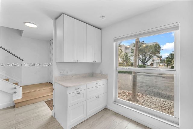 3925 NE 167th St 20, North Miami Beach, FL 33160