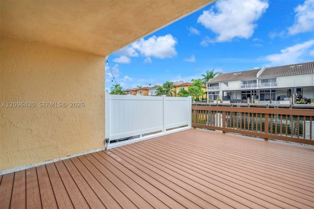 3925 NE 167th St 20, North Miami Beach, FL 33160